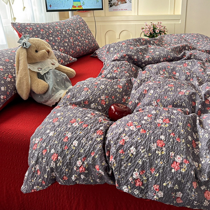 91家纺网 家纺一手货源 找家纺 仟网汇 2026新款简单款泡芙纱印花四件套 胭花集