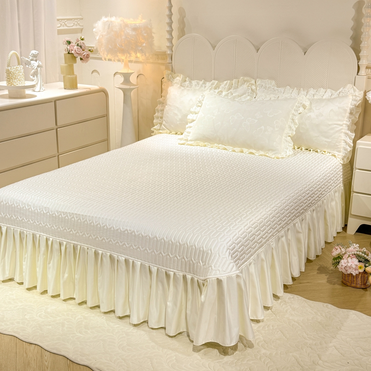 91家纺网 家纺一手货源 找家纺 优贝家纺 2026春夏新款提花水洗天丝冰丝天丝韩版夹棉床盖四件套 蝶舞-奶油白