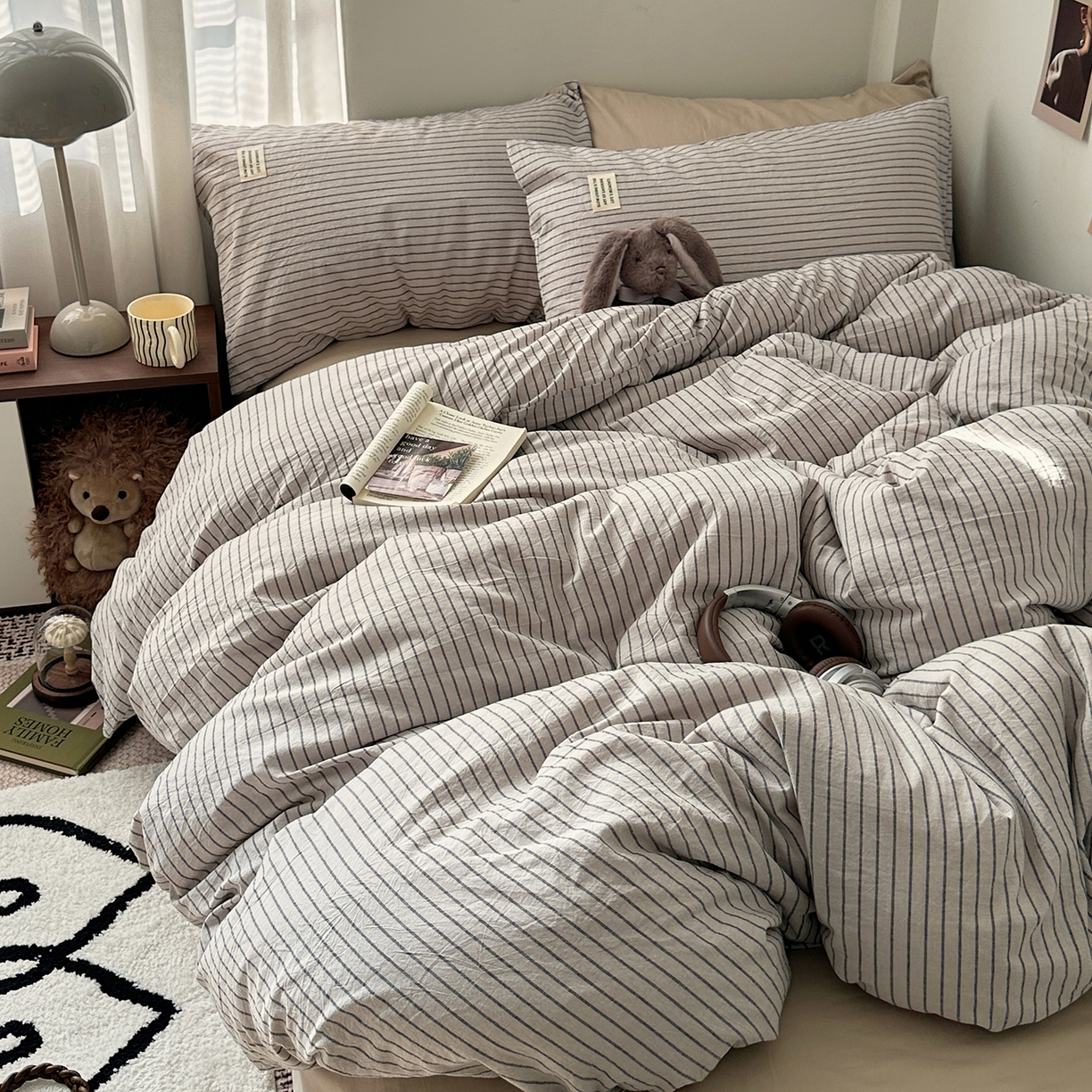 91家纺网 家纺一手货源 找家纺 艾咪-Amy ntmy 2026新款布标条纹款全棉纯棉色织水洗棉四件套 马卡灰