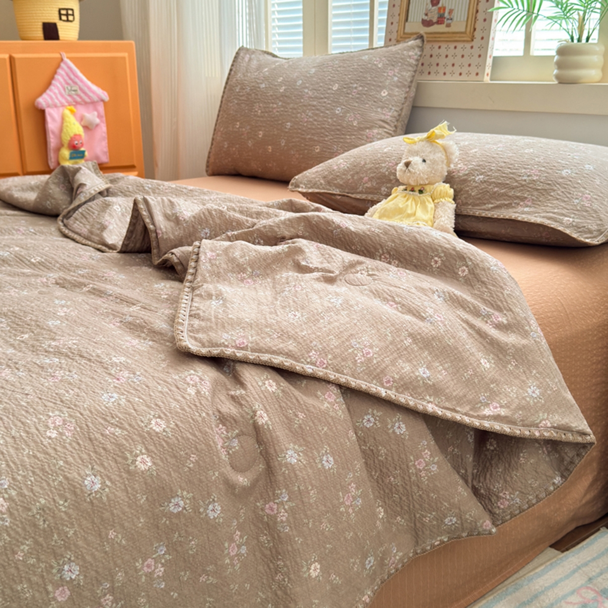 91家纺网 家纺一手货源 找家纺 暖阳 2026新款100%棉花泡芙棉贝壳夏被被子被芯 咖色情调