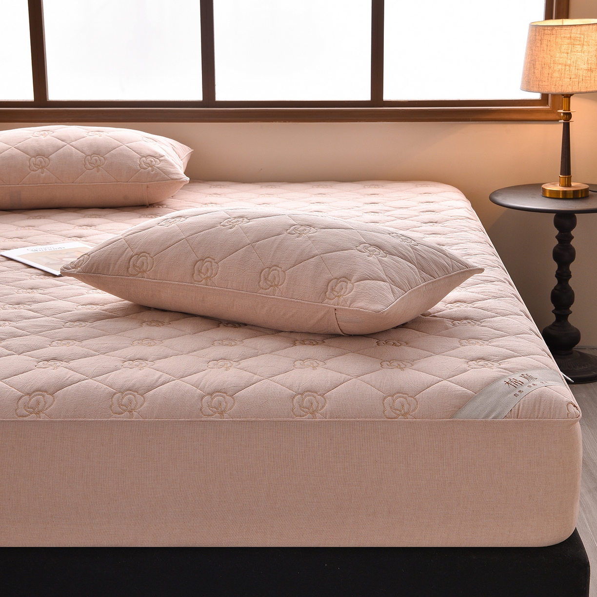 91家纺网 家纺一手货源 找家纺 好眠好梦家纺 2026新款全棉纯棉棉麻抗菌防螨床笠 棉之语-粉色