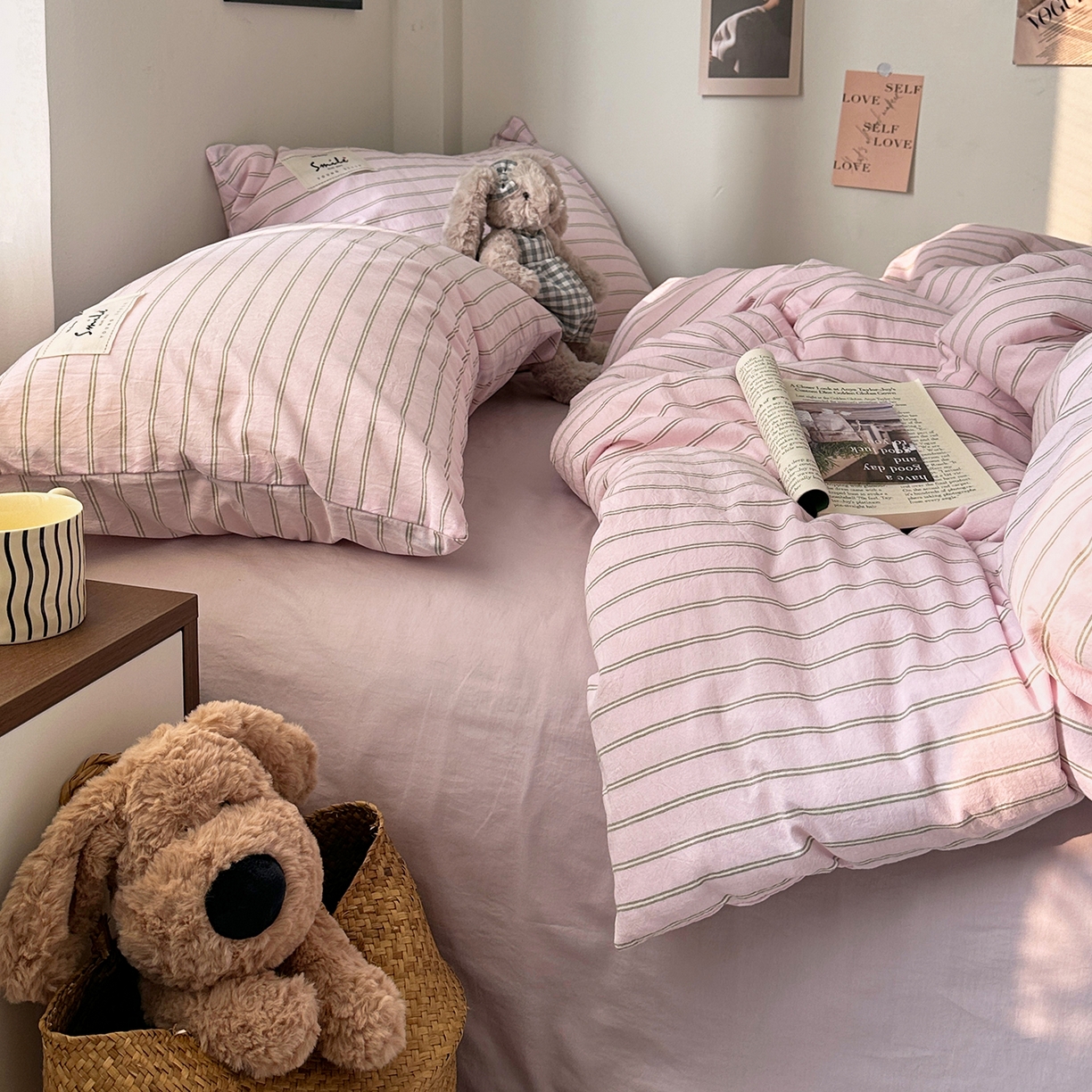 91家纺网 家纺一手货源 找家纺 艾咪-Amy ntmy 2026新款布标条纹款全棉纯棉色织水洗棉四件套 告白-粉条