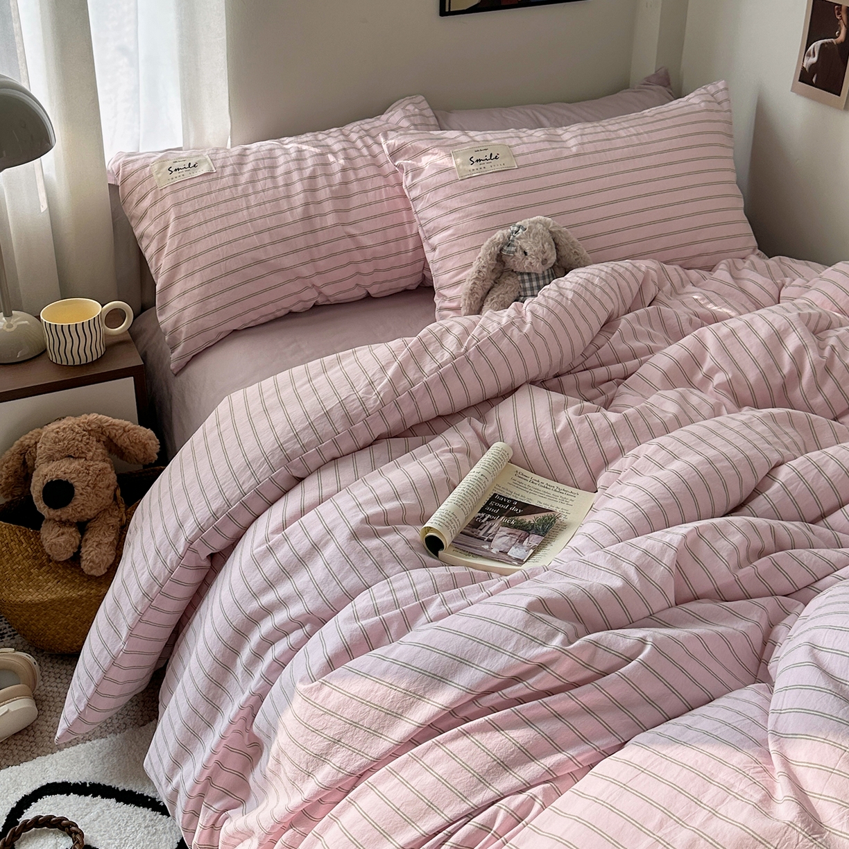 91家纺网 家纺一手货源 找家纺 艾咪-Amy ntmy 2026新款布标条纹款全棉纯棉色织水洗棉四件套 告白-粉条