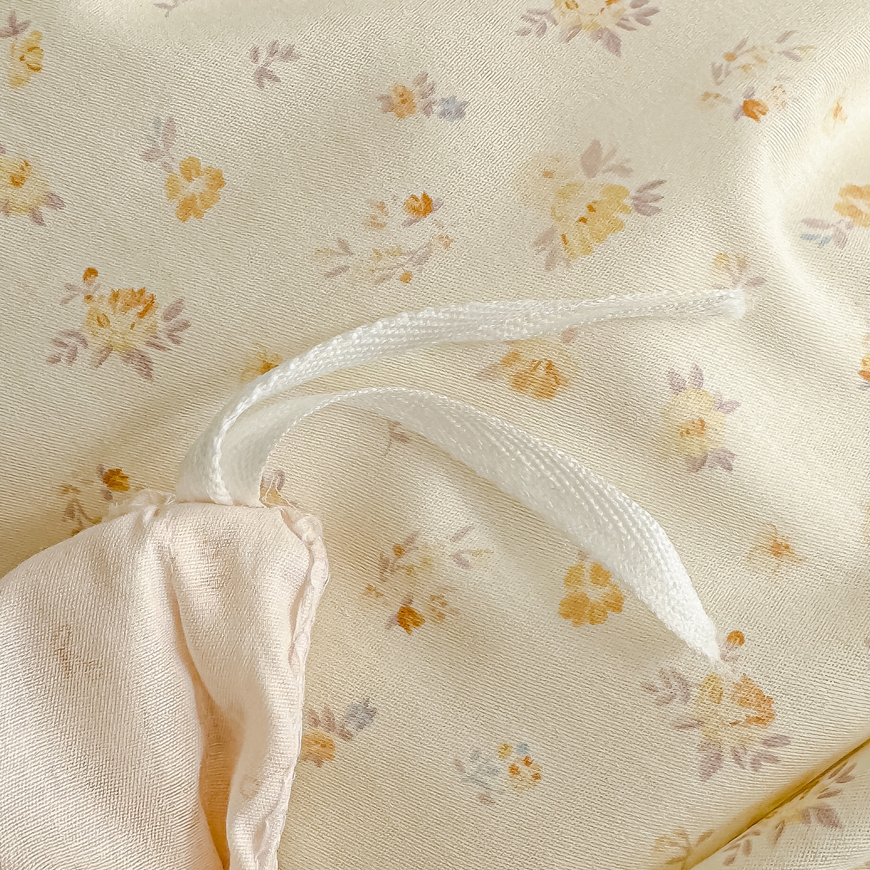 91家纺网 家纺一手货源 找家纺 元禾 2026新款12868新疆全棉纯棉单品床单系列（提供质检报告） 奶油花篱