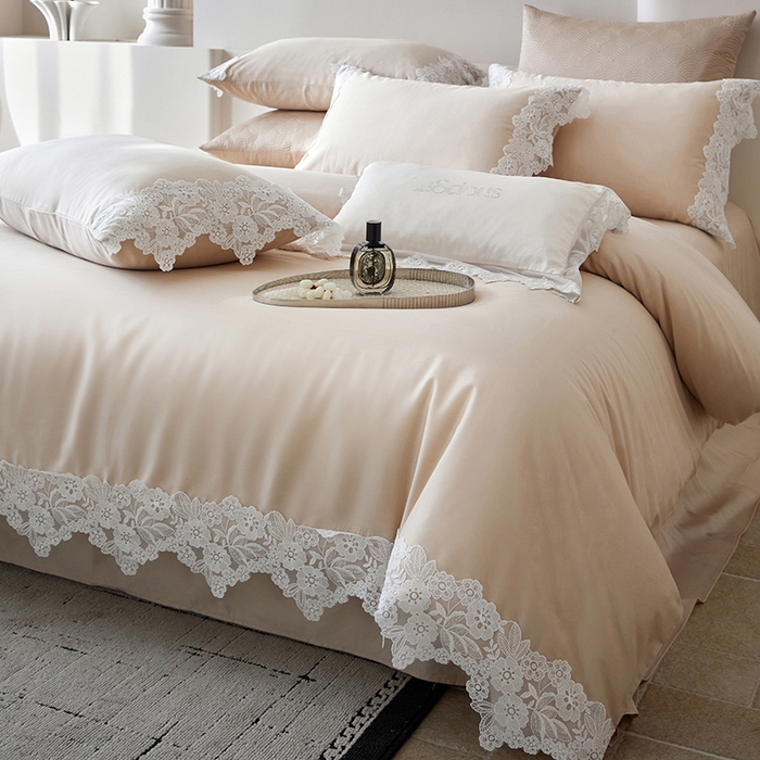 91家纺网 家纺一手货源 找家纺 金奇达家纺 2026新款茧养丝光缎四件套-蕾丝小姐（标准号全网控价（折后券后）不低于299元） 蕾丝小姐-云纱