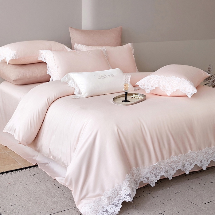 91家纺网 家纺一手货源 找家纺 金奇达家纺 2026新款茧养丝光缎四件套-蕾丝小姐（标准号全网控价（折后券后）不低于299元） 蕾丝小姐-粉玉