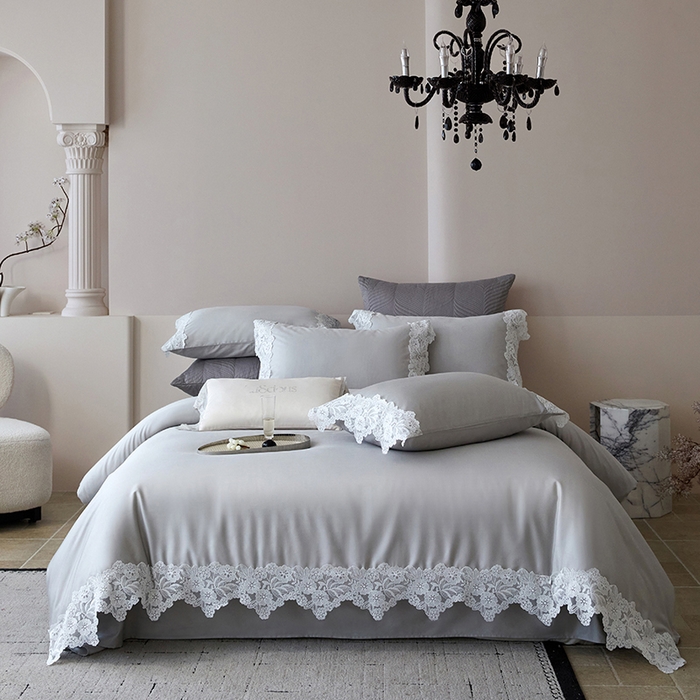 91家纺网 家纺一手货源 找家纺 金奇达家纺 2026新款茧养丝光缎四件套-蕾丝小姐（标准号全网控价（折后券后）不低于299元） 蕾丝小姐-烟霞