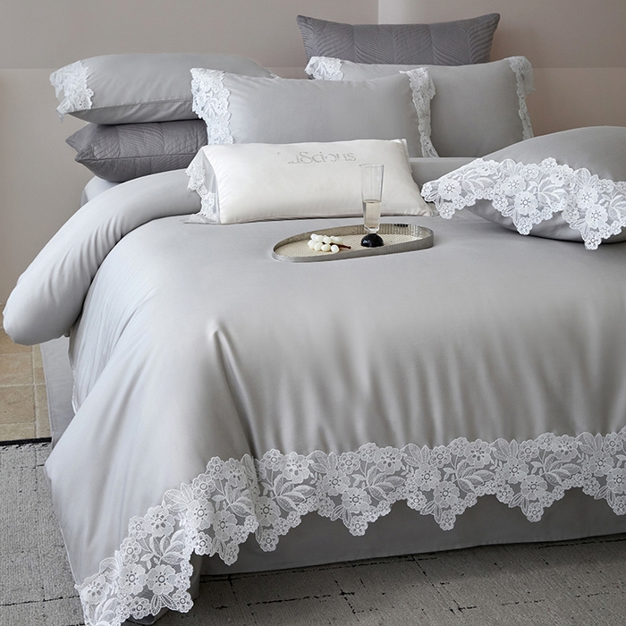 91家纺网 家纺一手货源 找家纺 金奇达家纺 2026新款茧养丝光缎四件套-蕾丝小姐（标准号全网控价（折后券后）不低于299元） 蕾丝小姐-烟霞