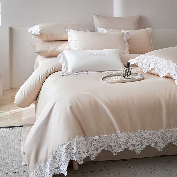 91家纺网 家纺一手货源 找家纺 金奇达家纺 2026新款茧养丝光缎四件套-蕾丝小姐（标准号全网控价（折后券后）不低于299元） 蕾丝小姐-云纱