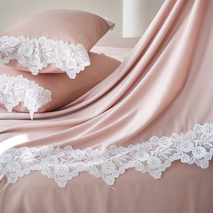 91家纺网 家纺一手货源 找家纺 金奇达家纺 2026新款茧养丝光缎四件套-蕾丝小姐（标准号全网控价（折后券后）不低于299元） 蕾丝小姐-蔷薇