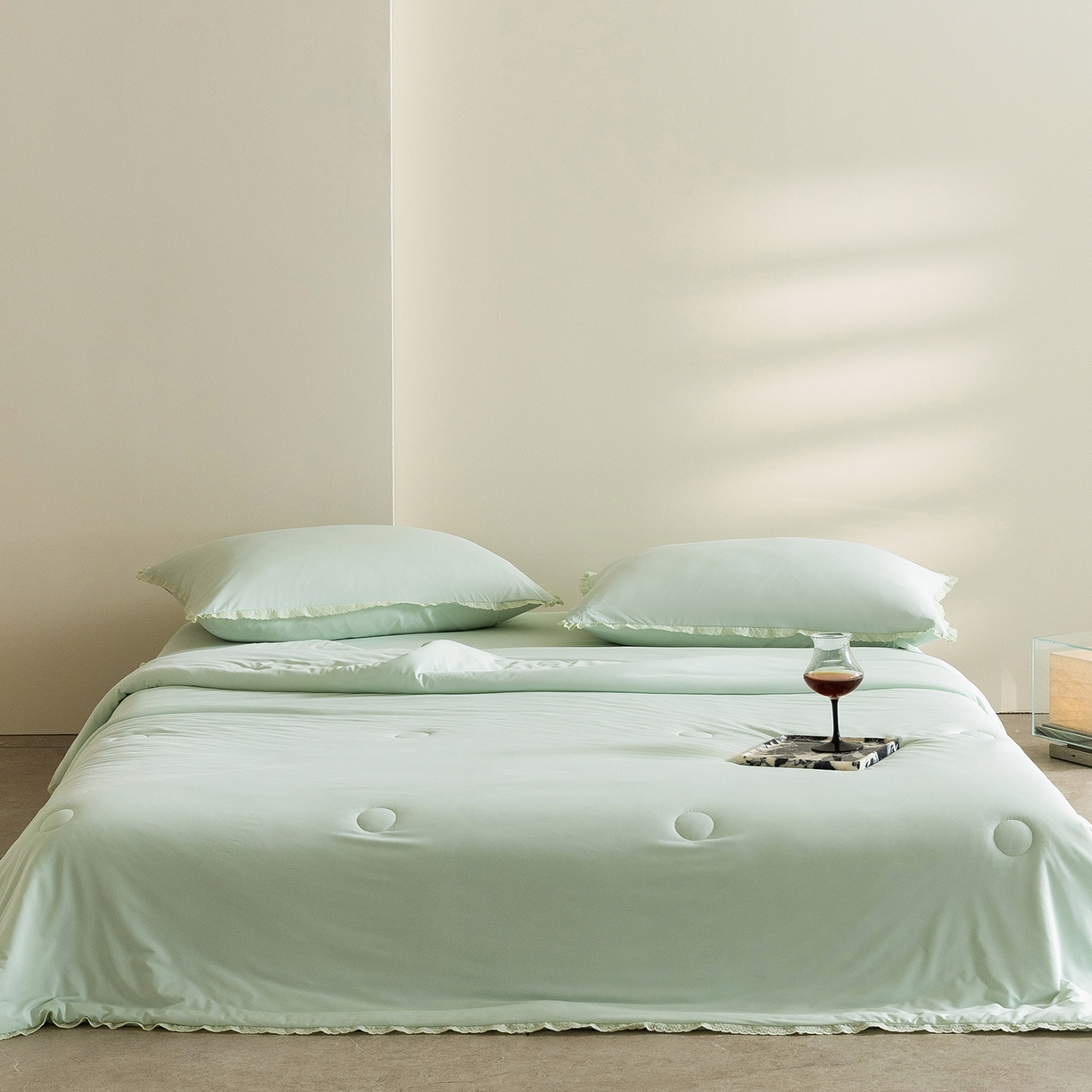 91家纺网 家纺一手货源 找家纺 立奥被业 2026新款锦氨凉感夏被夏凉被空调被竹浆纤维夏被四件套大油光夏凉被 绿色