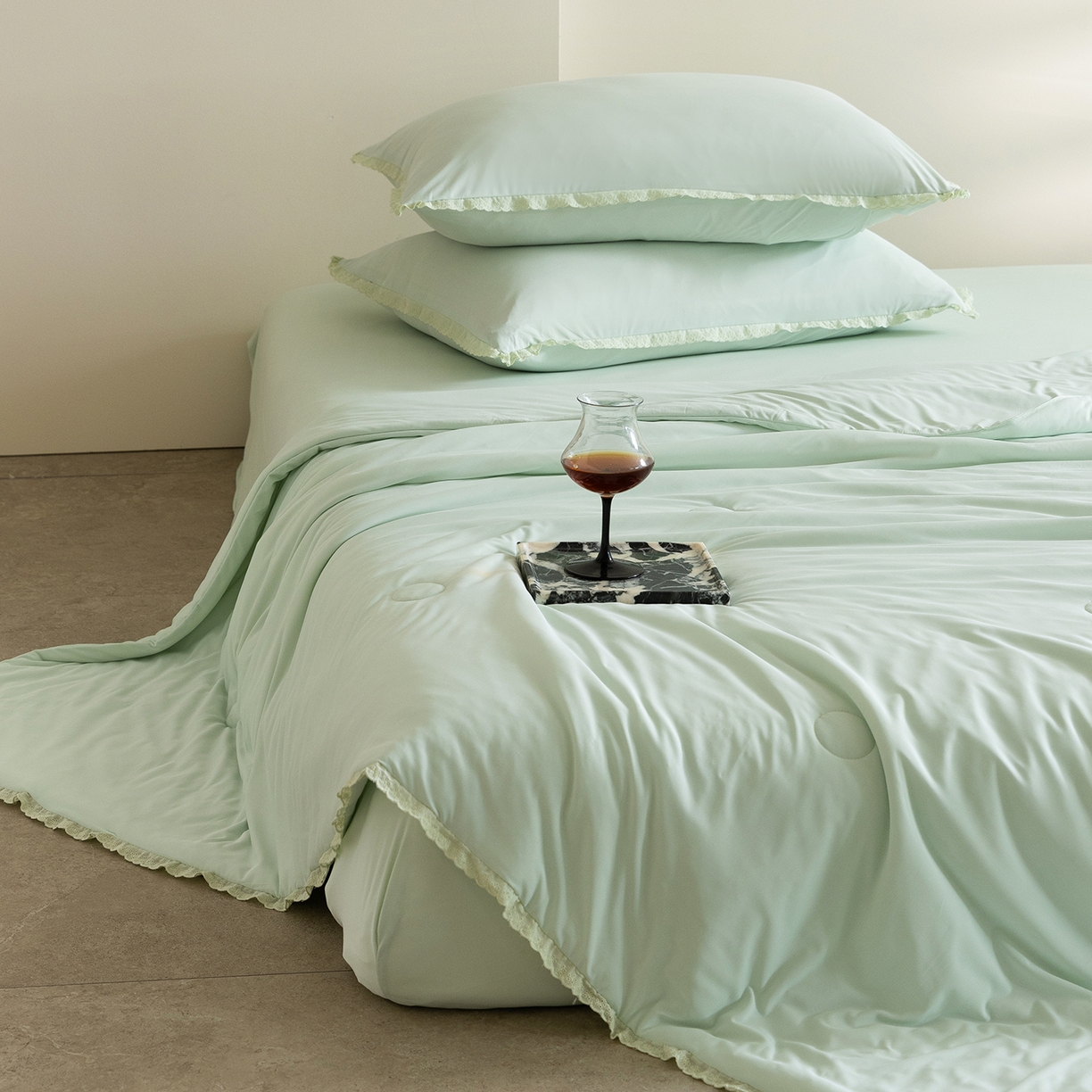 91家纺网 家纺一手货源 找家纺 立奥被业 2026新款锦氨凉感夏被夏凉被空调被竹浆纤维夏被四件套大油光夏凉被 绿色