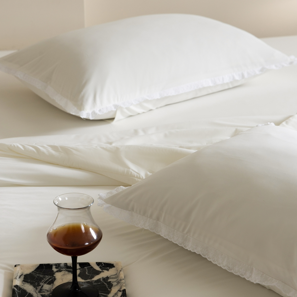 91家纺网 家纺一手货源 找家纺 立奥被业 2026新款锦氨凉感夏被夏凉被空调被竹浆纤维夏被四件套大油光夏凉被 白色