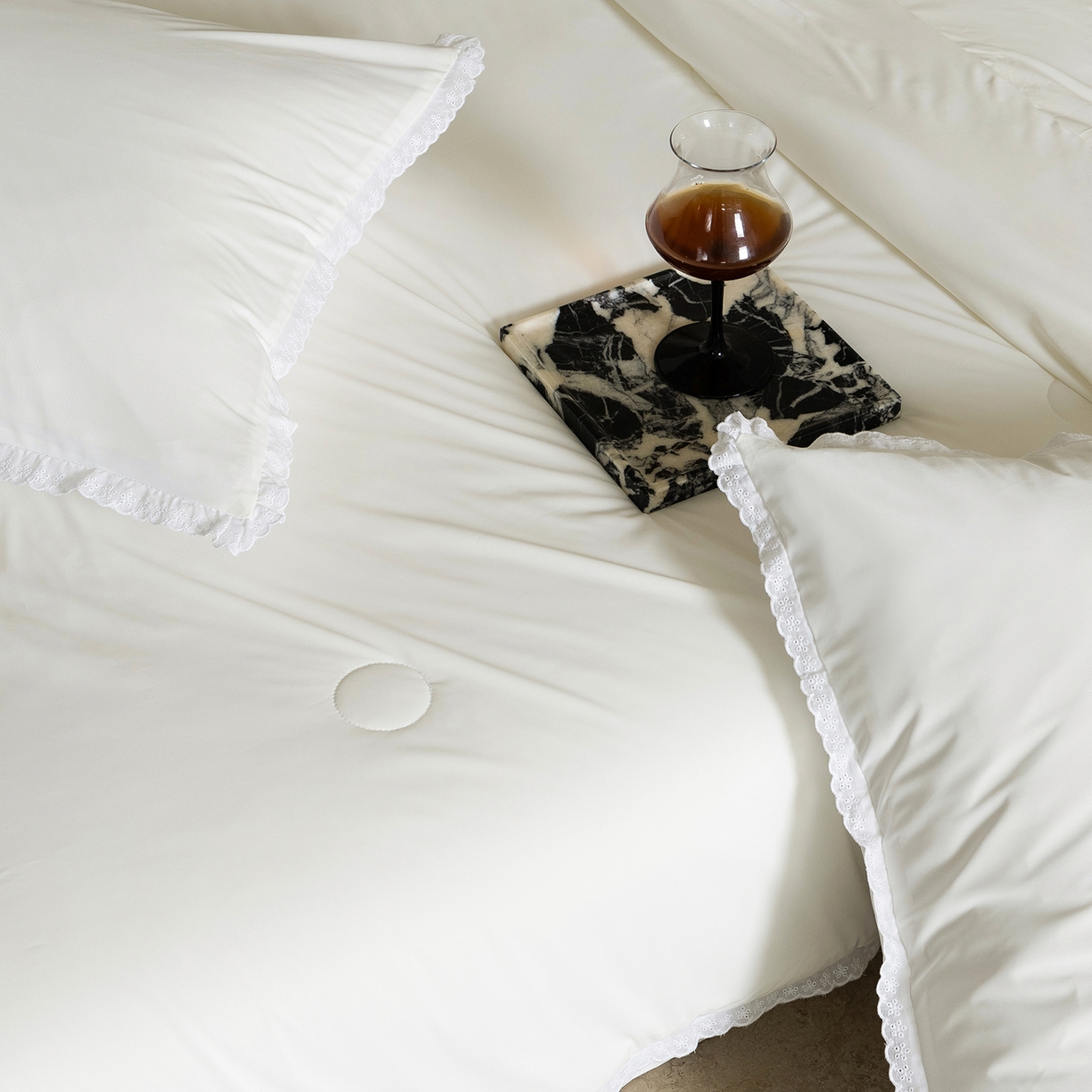 91家纺网 家纺一手货源 找家纺 立奥被业 2026新款锦氨凉感夏被夏凉被空调被竹浆纤维夏被四件套大油光夏凉被 白色