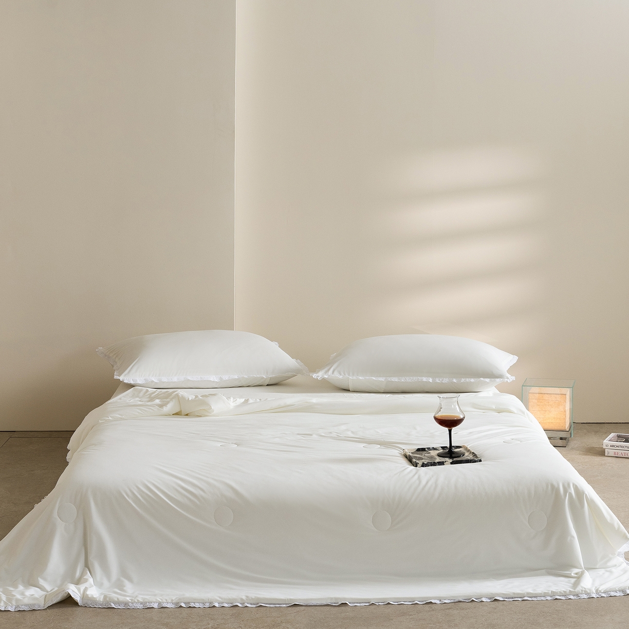 91家纺网 家纺一手货源 找家纺 立奥被业 2026新款锦氨凉感夏被夏凉被空调被竹浆纤维夏被四件套大油光夏凉被 白色