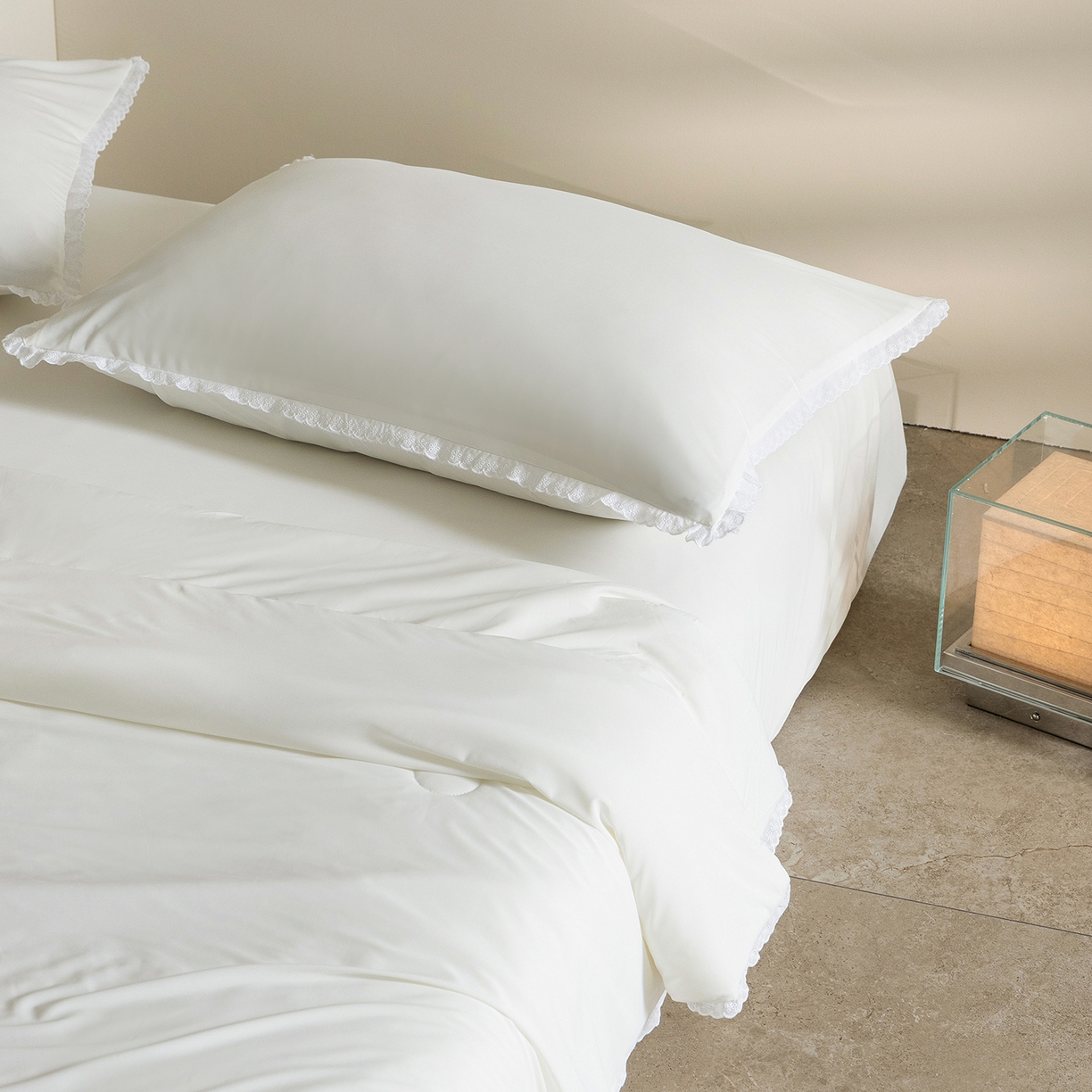 91家纺网 家纺一手货源 找家纺 立奥被业 2026新款锦氨凉感夏被夏凉被空调被竹浆纤维夏被四件套大油光夏凉被 白色