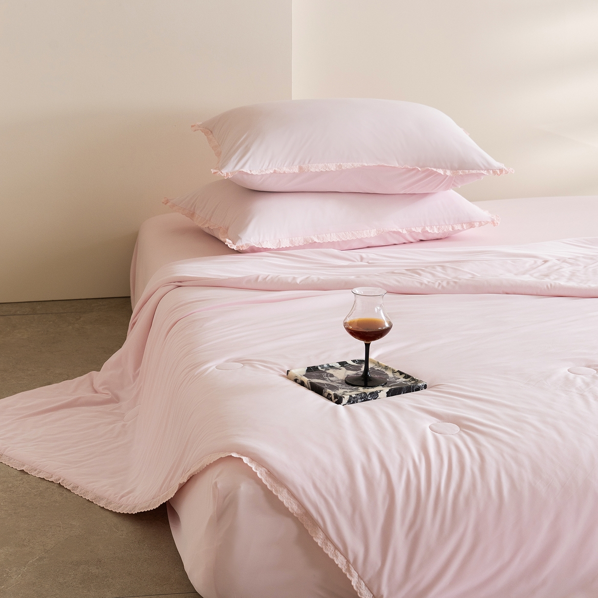 91家纺网 家纺一手货源 找家纺 立奥被业 2026新款锦氨凉感夏被夏凉被空调被竹浆纤维夏被四件套大油光夏凉被 粉色