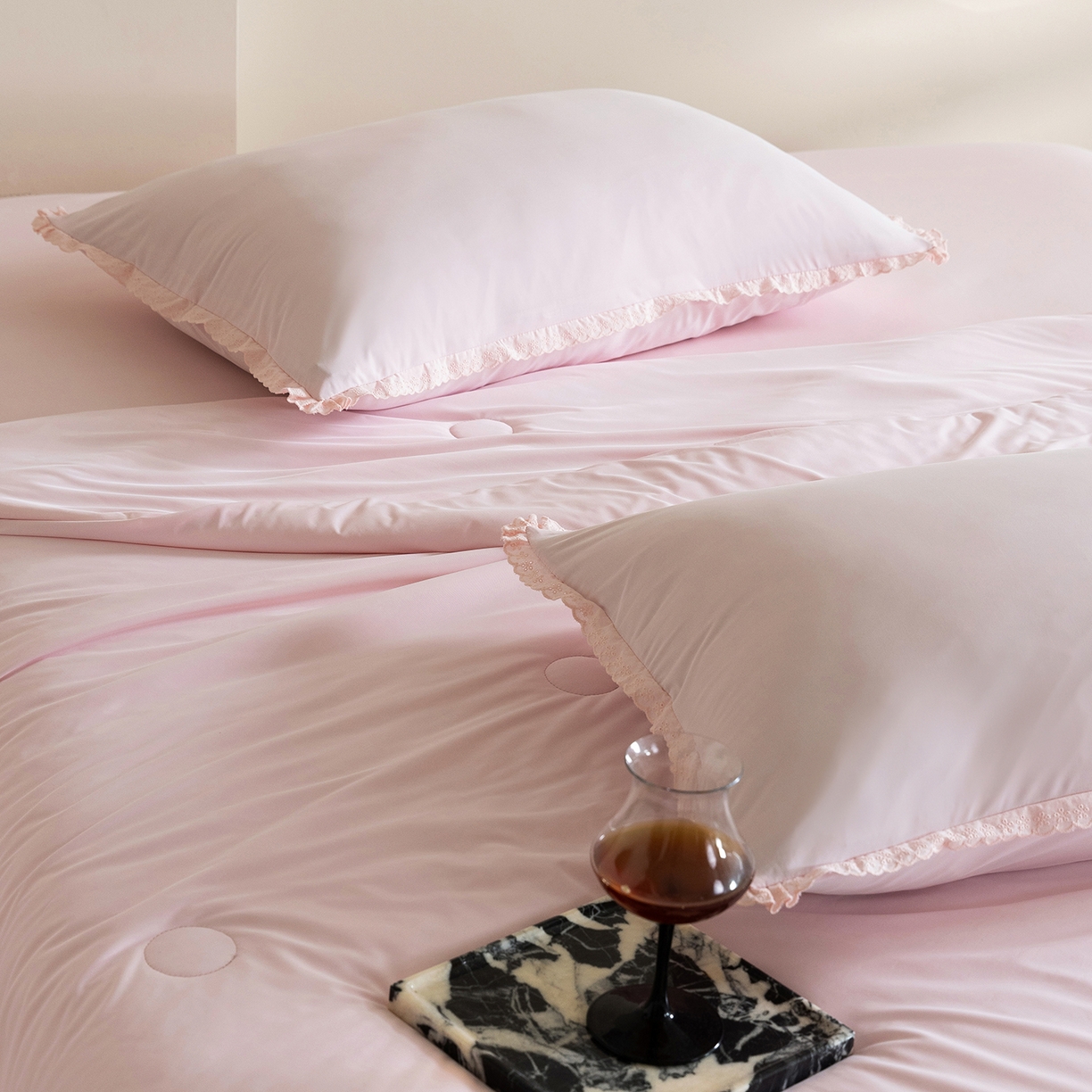 91家纺网 家纺一手货源 找家纺 立奥被业 2026新款锦氨凉感夏被夏凉被空调被竹浆纤维夏被四件套大油光夏凉被 粉色