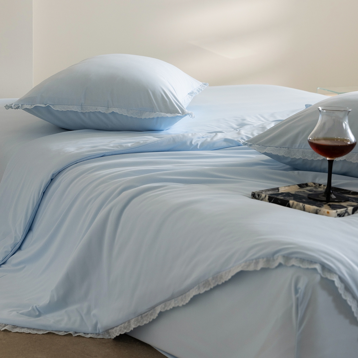 91家纺网 家纺一手货源 找家纺 立奥被业 2026新款锦氨凉感夏被夏凉被空调被竹浆纤维夏被四件套大油光夏凉被 蓝色