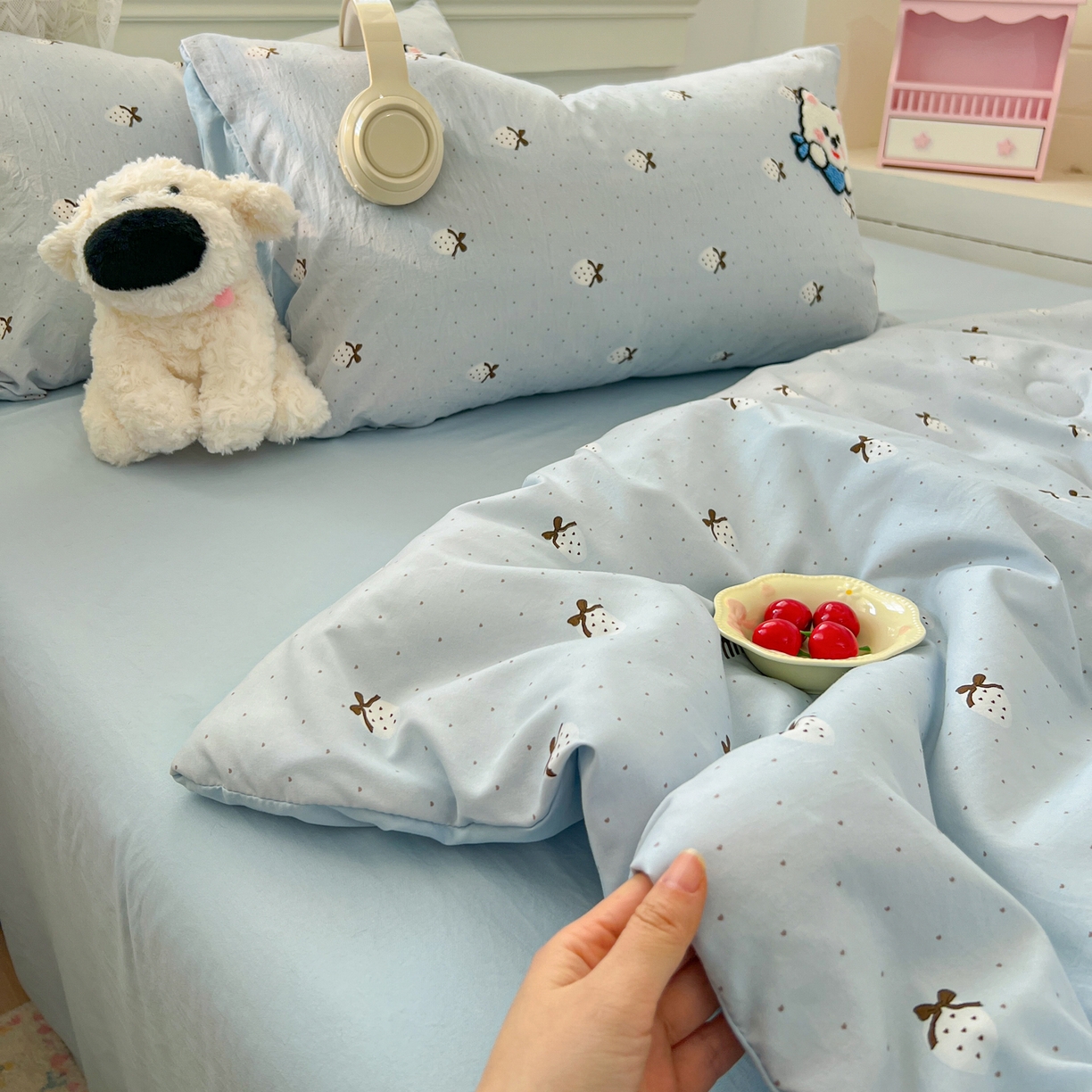 91家纺网 家纺一手货源 找家纺 易辰美 2026新款水洗棉毛巾绣夏被四件套 西高地