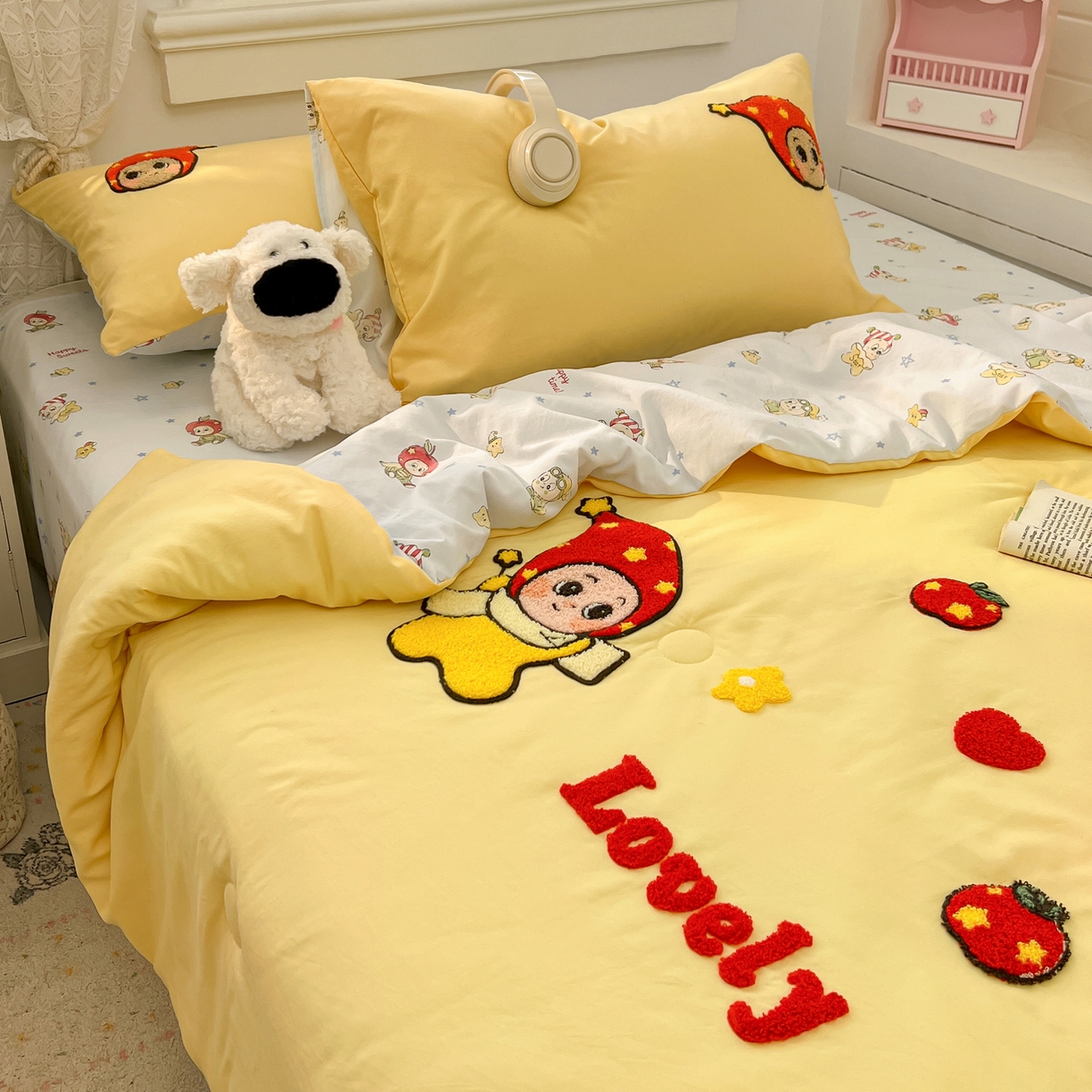 91家纺网 家纺一手货源 找家纺 易辰美 2026新款水洗棉毛巾绣夏被四件套 星星人