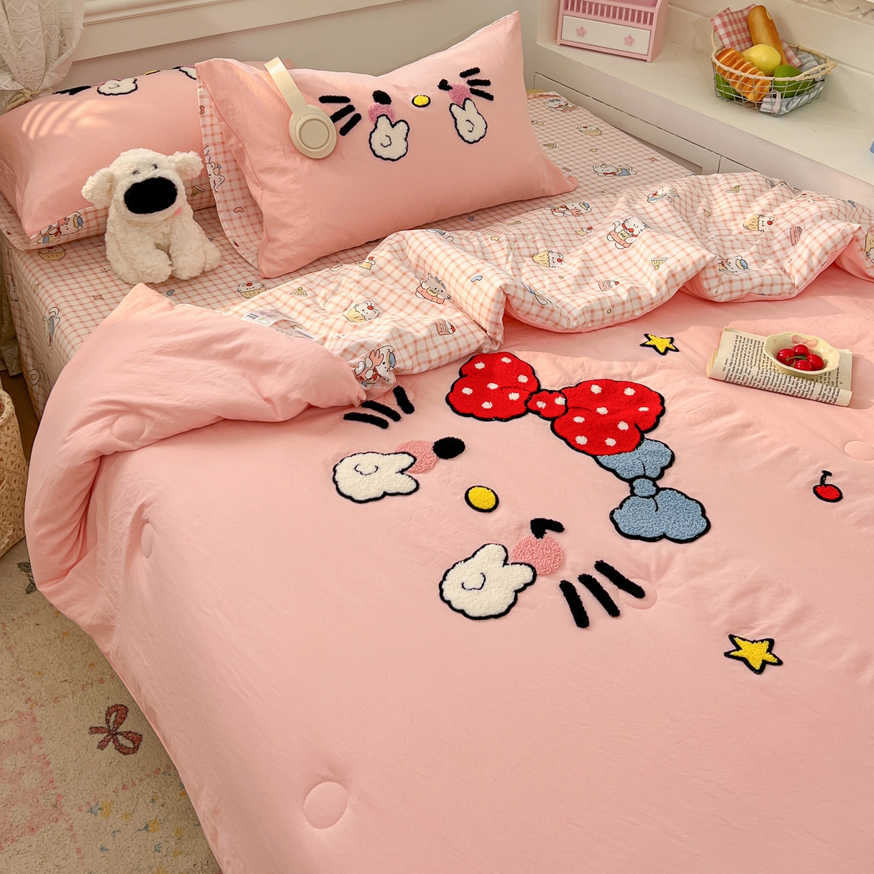 91家纺网 家纺一手货源 找家纺 易辰美 2026新款水洗棉毛巾绣夏被四件套 可爱KT猫