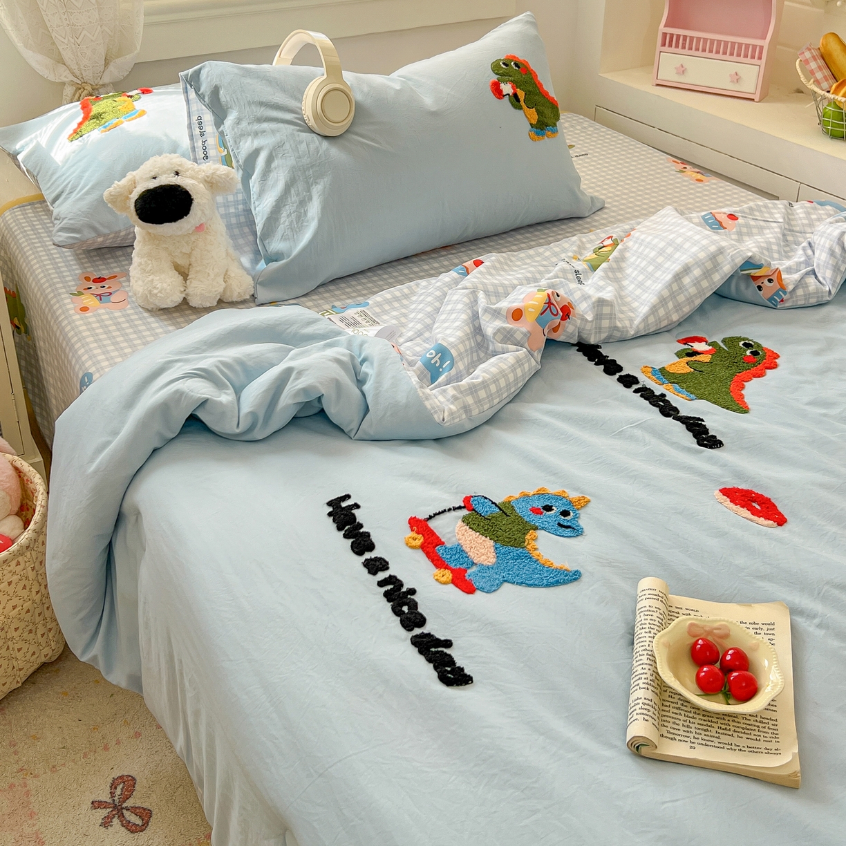 91家纺网 家纺一手货源 找家纺 易辰美 2026新款水洗棉毛巾绣夏被四件套 动物派对