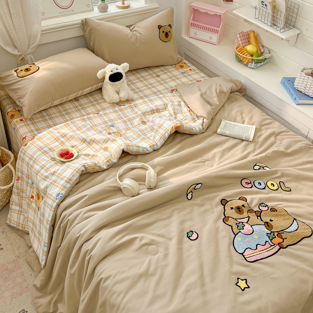 91家纺网 家纺一手货源 找家纺 易辰美 2026新款水洗棉毛巾绣夏被四件套 蛋糕卡皮