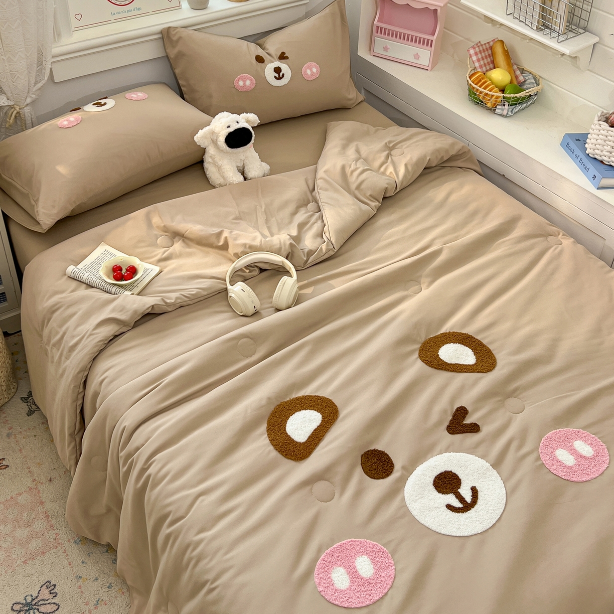 91家纺网 家纺一手货源 找家纺 易辰美 2026新款水洗棉毛巾绣夏被四件套 欢乐小熊