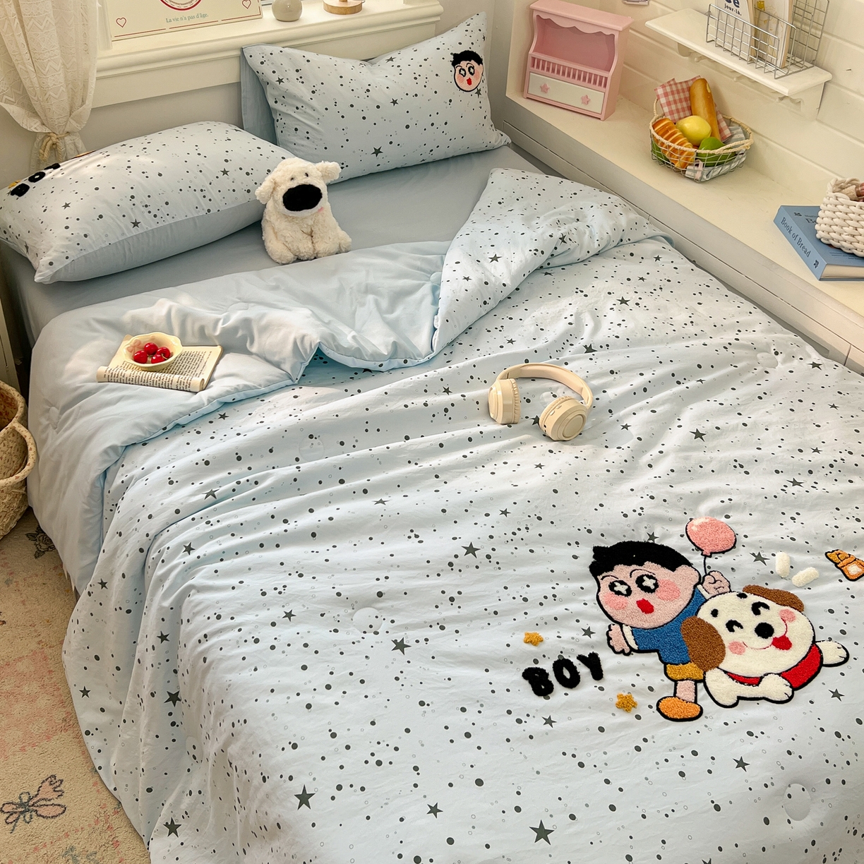 91家纺网 家纺一手货源 找家纺 易辰美 2026新款水洗棉毛巾绣夏被四件套 小新与大白