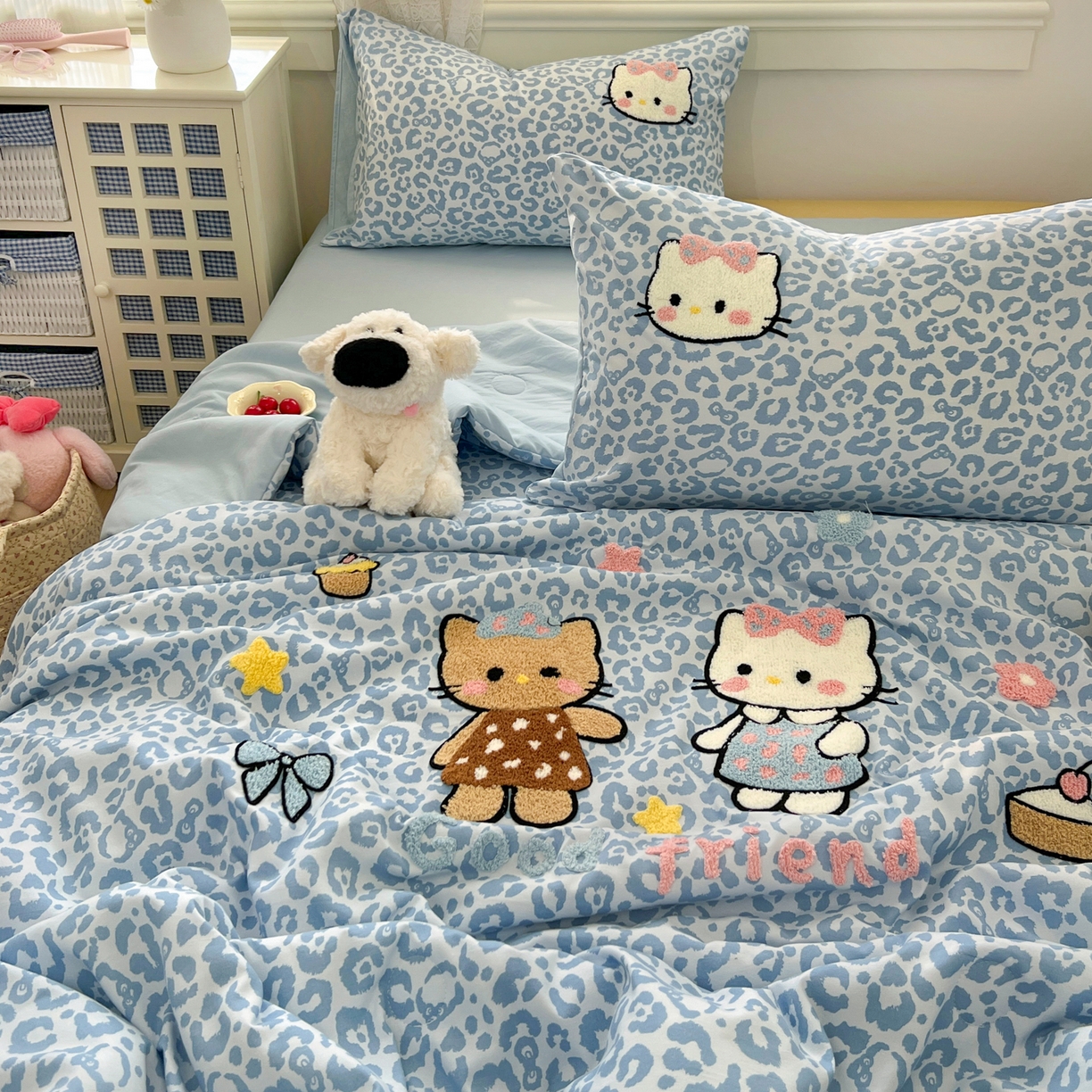 91家纺网 家纺一手货源 找家纺 易辰美 2026新款水洗棉毛巾绣夏被四件套 豹纹猫-兰