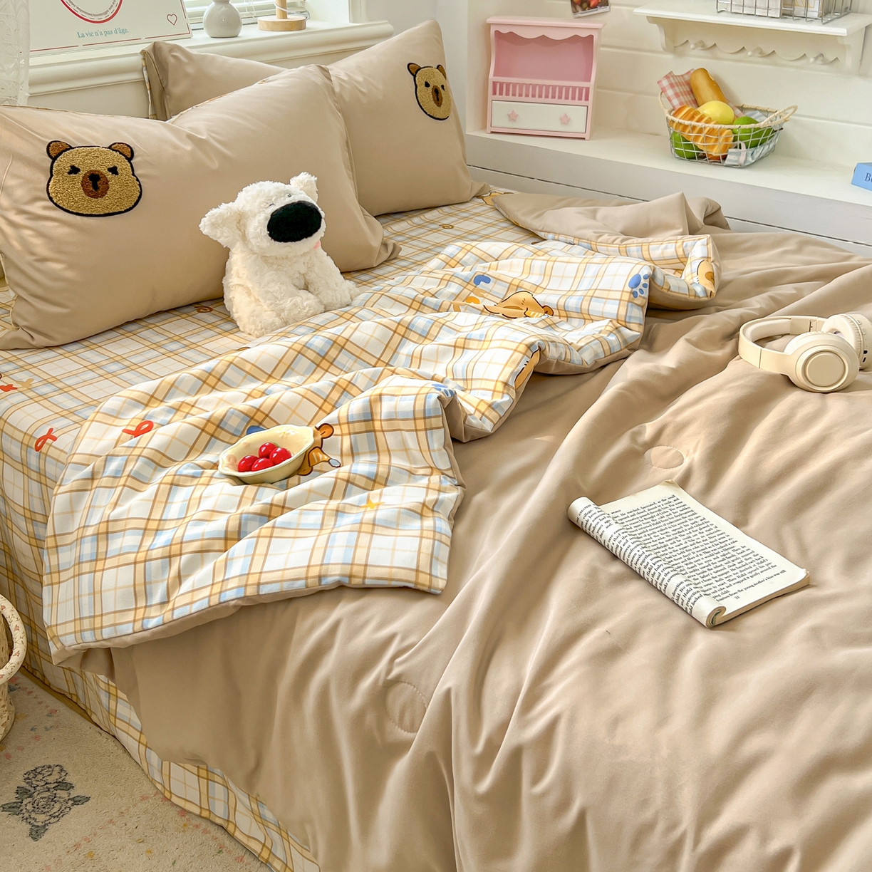 91家纺网 家纺一手货源 找家纺 易辰美 2026新款水洗棉毛巾绣夏被四件套 蛋糕卡皮