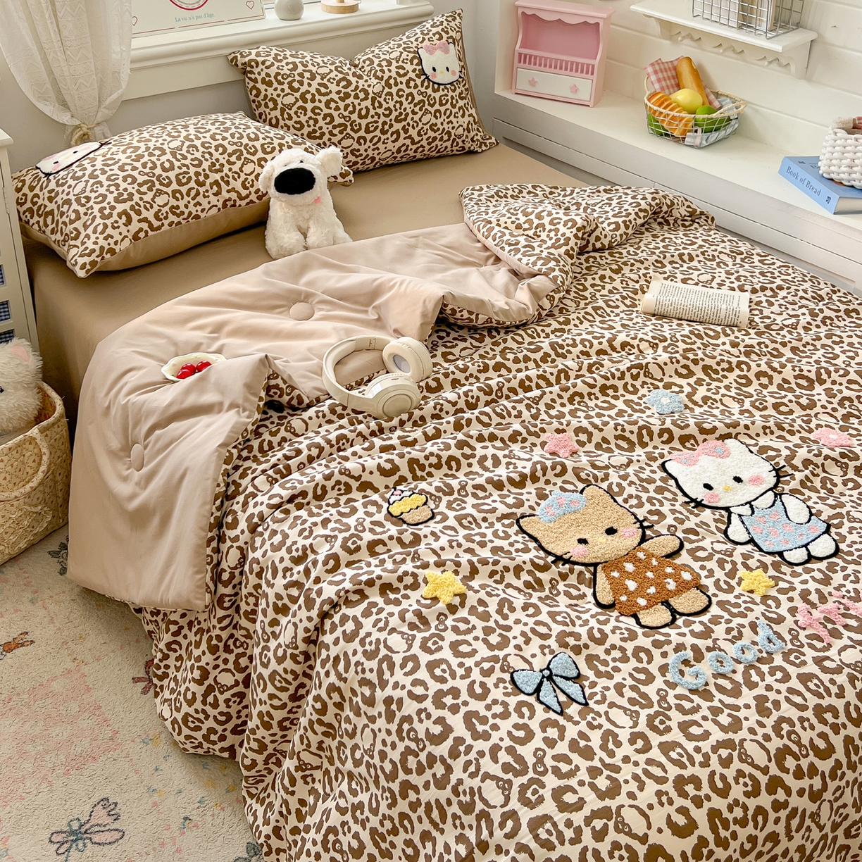 91家纺网 家纺一手货源 找家纺 易辰美 2026新款水洗棉毛巾绣夏被四件套 豹纹猫-咖