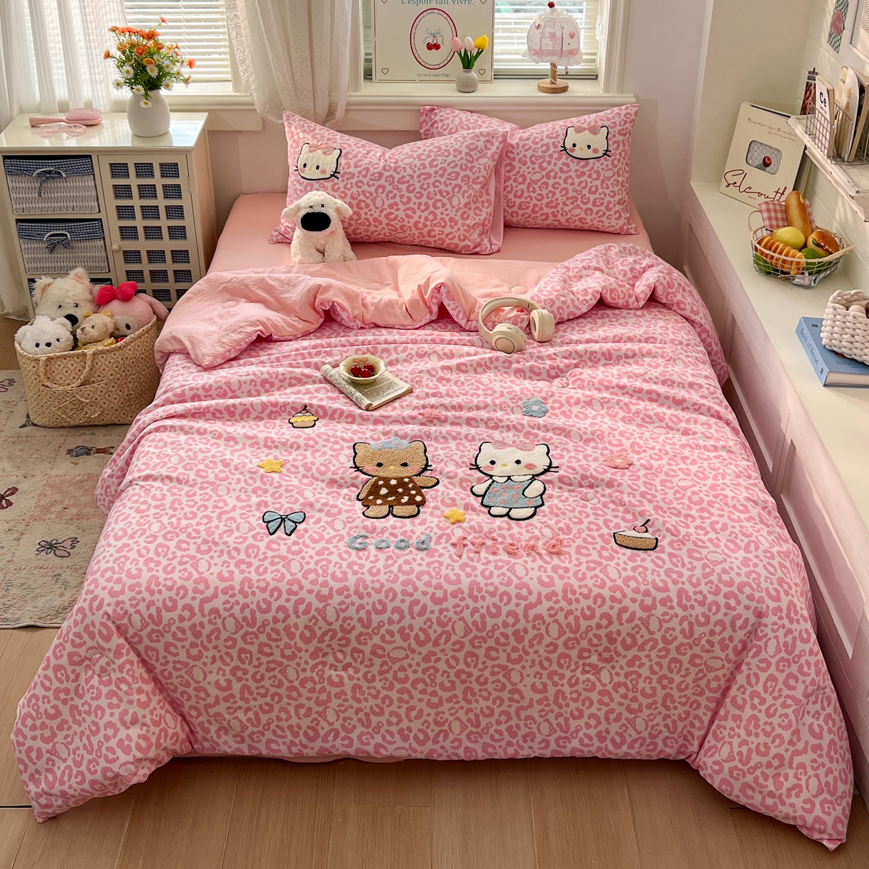 91家纺网 家纺一手货源 找家纺 易辰美 2026新款水洗棉毛巾绣夏被四件套 豹纹猫-粉