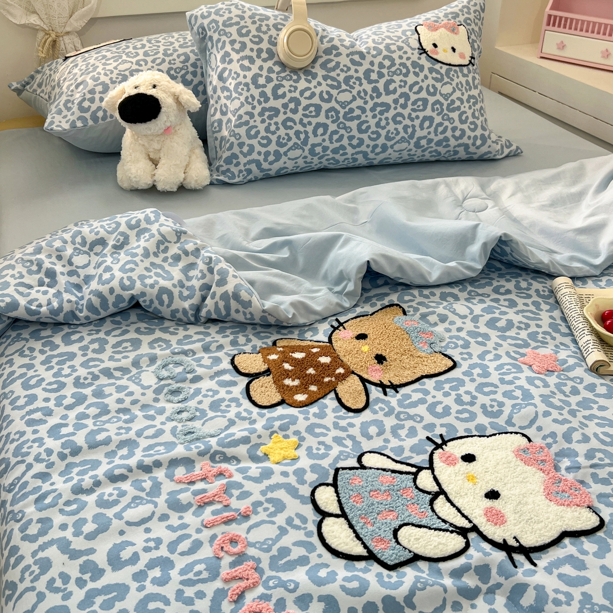 91家纺网 家纺一手货源 找家纺 易辰美 2026新款水洗棉毛巾绣夏被四件套 豹纹猫-兰