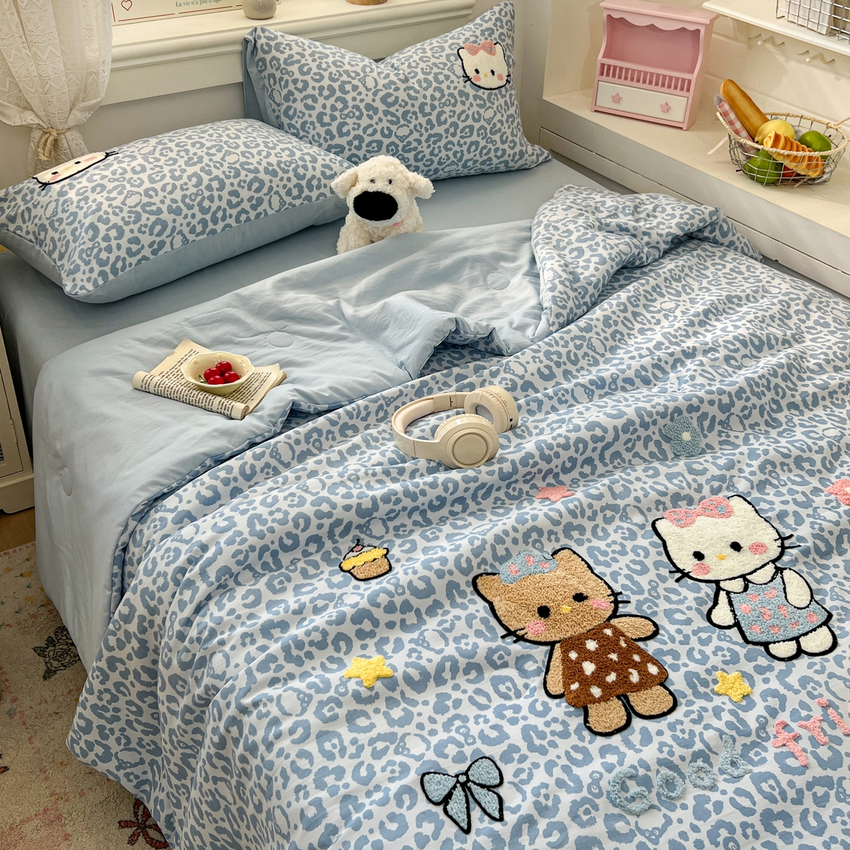 91家纺网 家纺一手货源 找家纺 易辰美 2026新款水洗棉毛巾绣夏被四件套 豹纹猫-兰