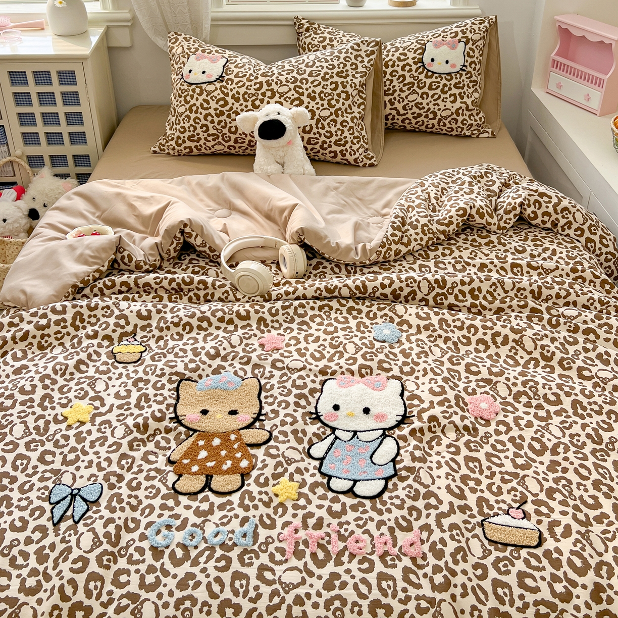 91家纺网 家纺一手货源 找家纺 易辰美 2026新款水洗棉毛巾绣夏被四件套 豹纹猫-咖