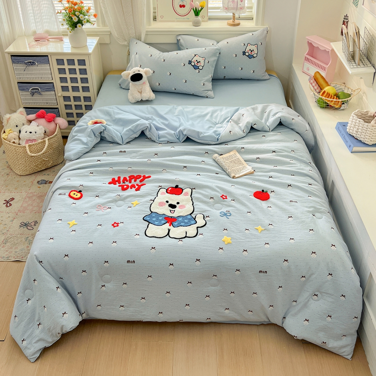 91家纺网 家纺一手货源 找家纺 易辰美 2026新款水洗棉毛巾绣夏被四件套 西高地