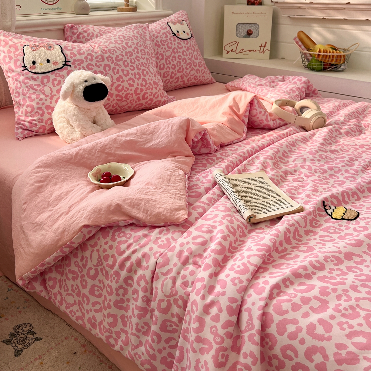 91家纺网 家纺一手货源 找家纺 易辰美 2026新款水洗棉毛巾绣夏被四件套 豹纹猫-粉