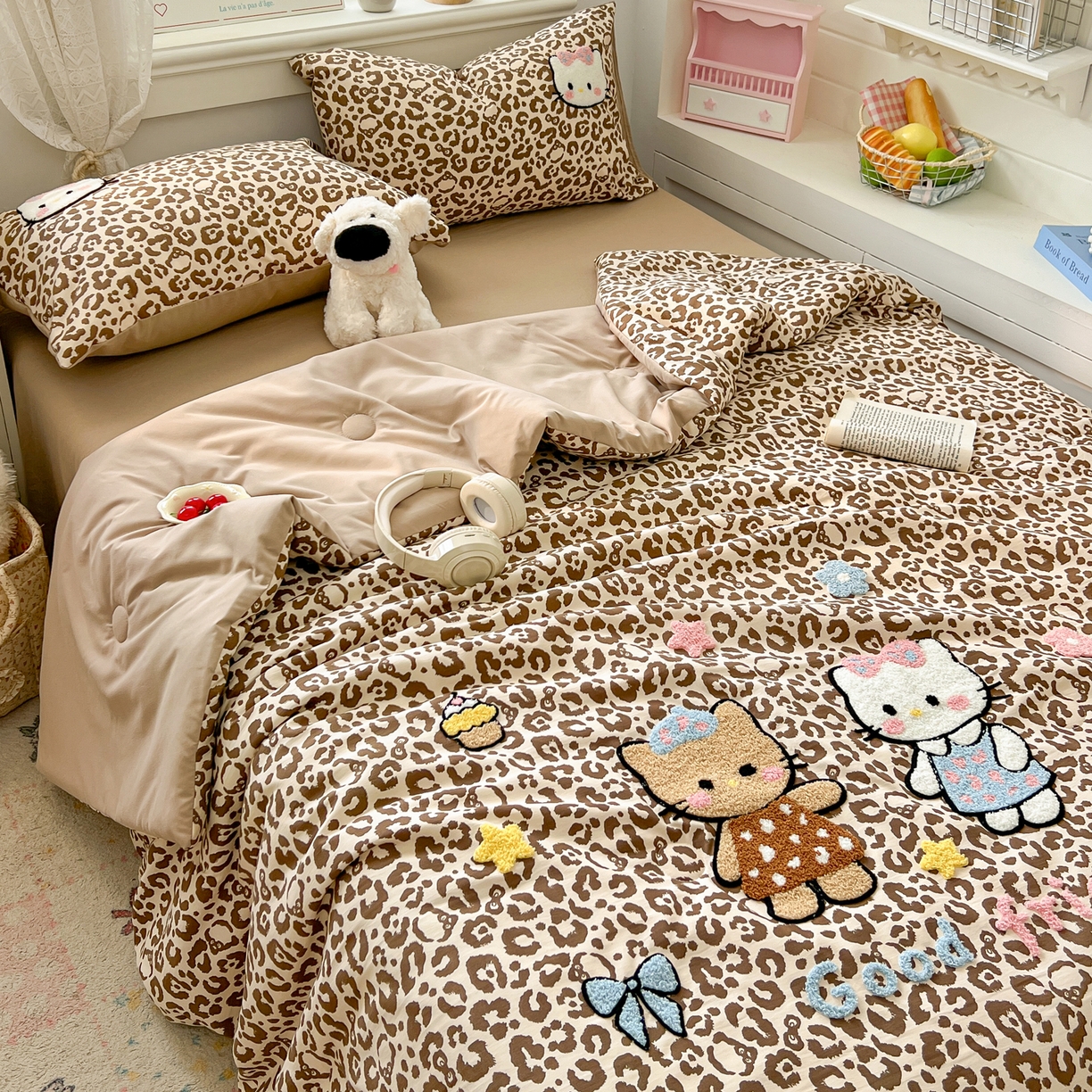 91家纺网 家纺一手货源 找家纺 易辰美 2026新款水洗棉毛巾绣夏被四件套 豹纹猫-咖