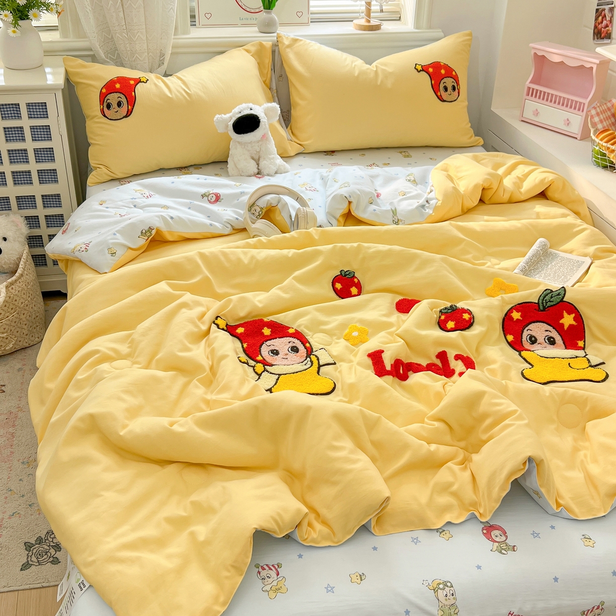 91家纺网 家纺一手货源 找家纺 易辰美 2026新款水洗棉毛巾绣夏被四件套 星星人