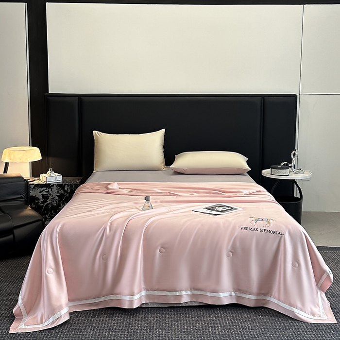 91家纺网 家纺一手货源 找家纺 （总）薇玛仕 2026新款绣花80支兰精天丝可水洗蚕丝被100蚕丝填充夏凉被空调被