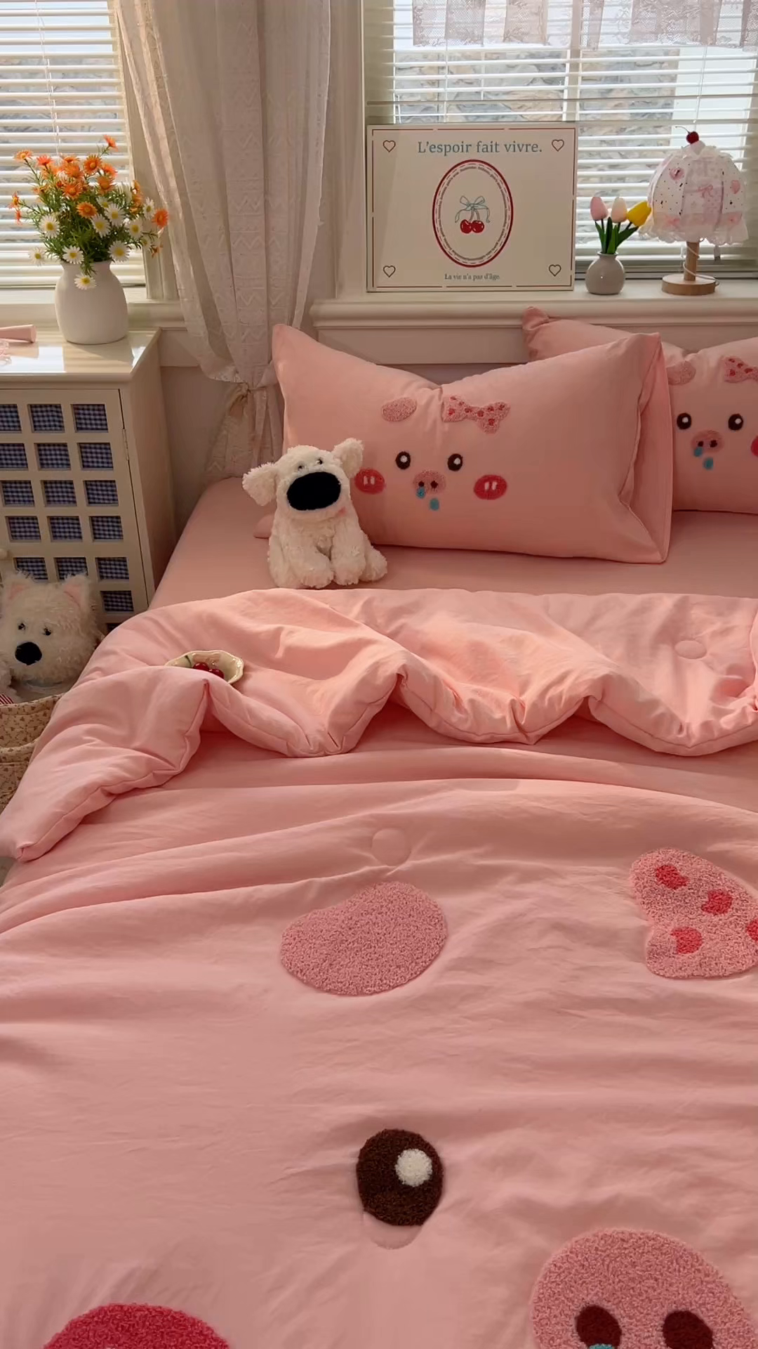 91家纺网 家纺一手货源 找家纺 易辰美 2026新款水洗棉毛巾绣夏被四件套 流涕猪-玉