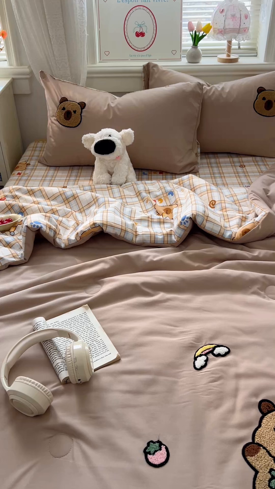 91家纺网 家纺一手货源 找家纺 易辰美 2026新款水洗棉毛巾绣夏被四件套 蛋糕卡皮