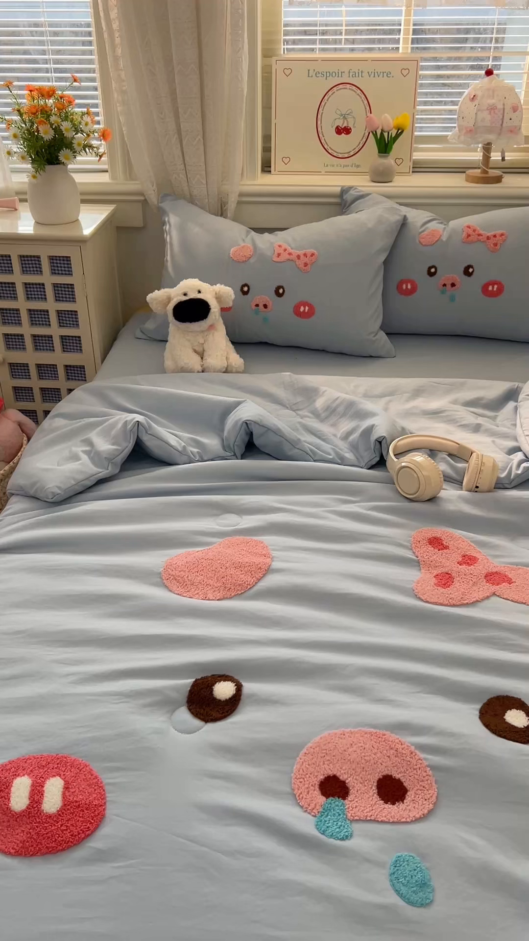 91家纺网 家纺一手货源 找家纺 易辰美 2026新款水洗棉毛巾绣夏被四件套 流涕猪-兰