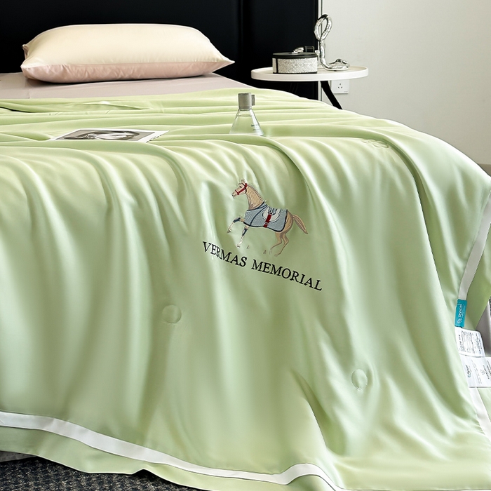 91家纺网 家纺一手货源 找家纺 薇玛仕 2026新款绣花80支兰精天丝可水洗蚕丝被100蚕丝填充夏凉被空调被 春色绿