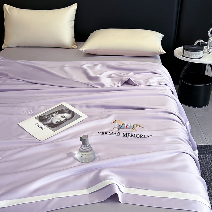 91家纺网 家纺一手货源 找家纺 薇玛仕 2026新款绣花80支兰精天丝可水洗蚕丝被100蚕丝填充夏凉被空调被 静谧紫