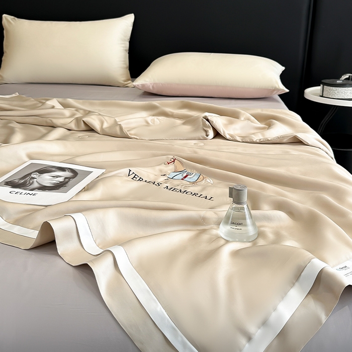 91家纺网 家纺一手货源 找家纺 薇玛仕 2026新款绣花80支兰精天丝可水洗蚕丝被100蚕丝填充夏凉被空调被 香槟咖