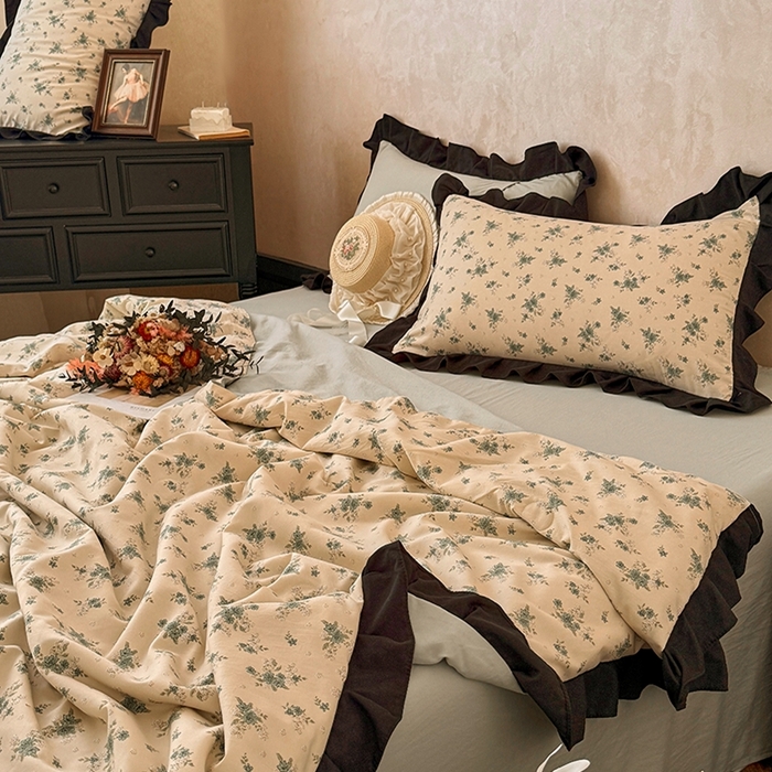 91家纺网 家纺一手货源 找家纺 亿品家纺 2026直播爆款韩版赫本风花边款水洗双层纱夏被四件套【有买家秀加V】