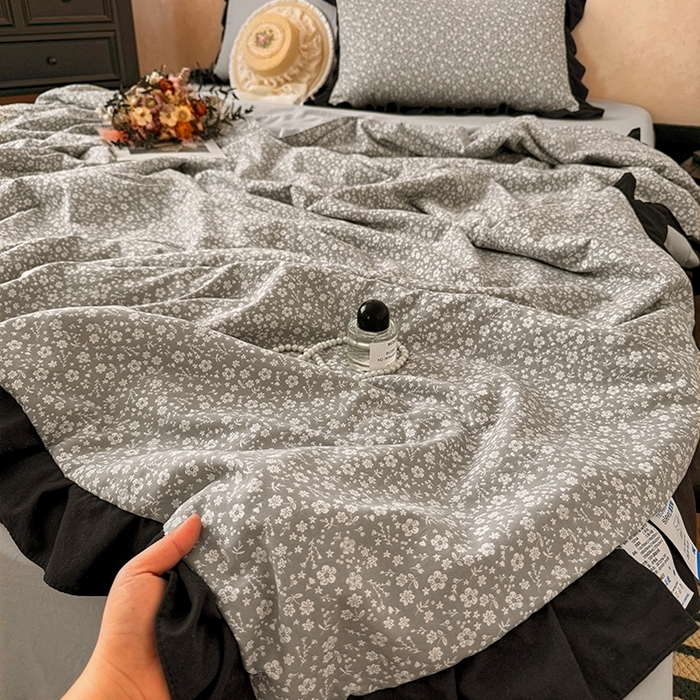 91家纺网 家纺一手货源 找家纺 2026直播爆款韩版赫本风花边款水洗双层纱夏被四件套【有买家秀加V】朵颜